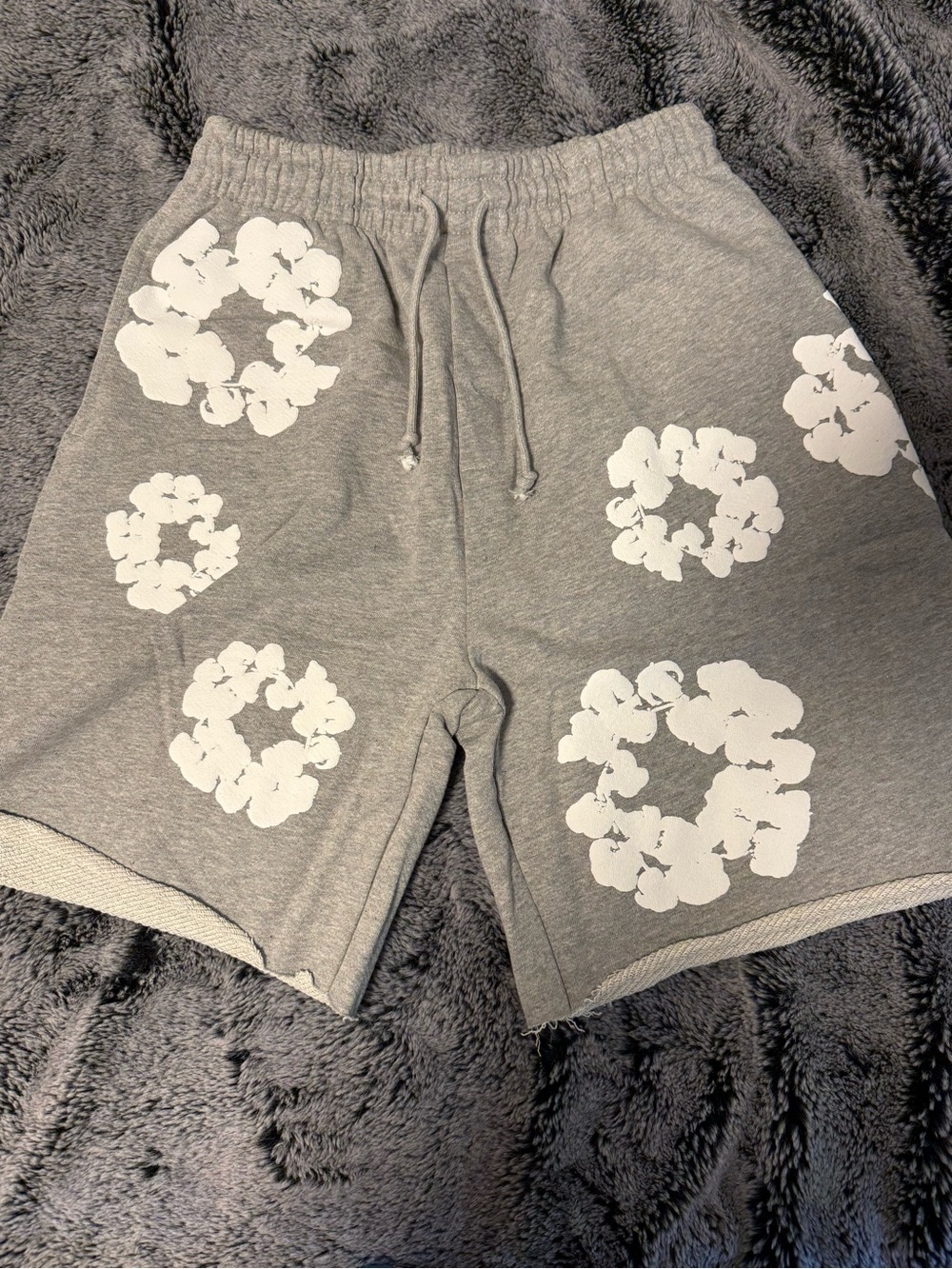 Denim tears shorts grey